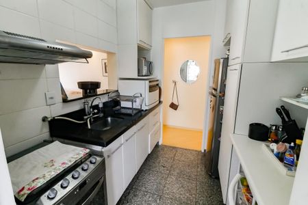 Apartamento à venda com 70m², 3 quartos e 2 vagasCozinha - Armários
