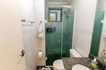 Apartamento à venda com 70m², 3 quartos e 2 vagas Apartamento à venda com 70m², 3 quartos e 2 vagasBanheiro Corredor
