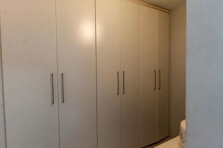 Apartamento à venda com 70m², 3 quartos e 2 vagas Apartamento à venda com 70m², 3 quartos e 2 vagasÁrea de Serviço