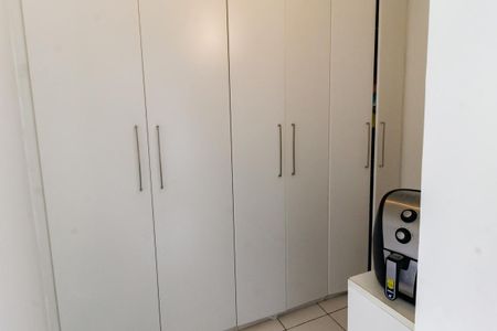 Apartamento à venda com 70m², 3 quartos e 2 vagasÁrea de Serviço - armários