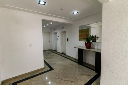 Apartamento à venda com 70m², 3 quartos e 2 vagas Apartamento à venda com 70m², 3 quartos e 2 vagasHall de entrada