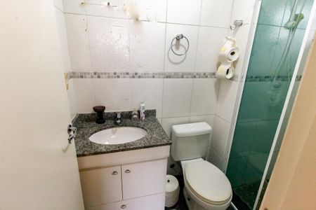 Apartamento à venda com 70m², 3 quartos e 2 vagas Apartamento à venda com 70m², 3 quartos e 2 vagasBanheiro da Suíte