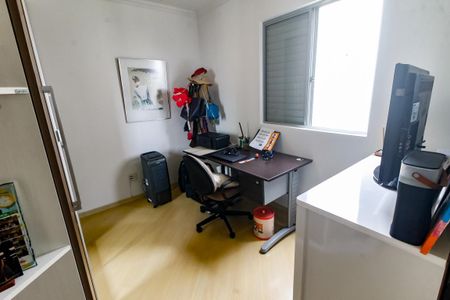 Apartamento à venda com 70m², 3 quartos e 2 vagasQuarto 2