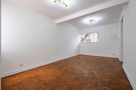 Sala de casa de condomínio para alugar com 2 quartos, 110m² em Paraíso, São Paulo