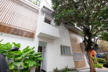 Casa de condomínio para alugar com 110m², 2 quartos e 1 vaga Casa de condomínio para alugar com 110m², 2 quartos e 1 vagaFachada