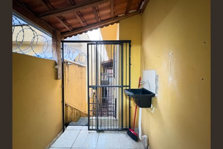 Casa para alugar com 70m², 2 quartos e 1 vagaÁrea de Serviço