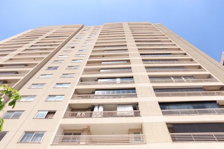 Apartamento para alugar com 80m², 3 quartos e 2 vagasFachada