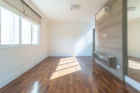 Apartamento à venda com 97m², 2 quartos e 1 vaga Apartamento à venda com 97m², 2 quartos e 1 vagaSala