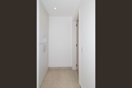 Apartamento à venda com 97m², 2 quartos e 1 vaga Apartamento à venda com 97m², 2 quartos e 1 vagaLavabo