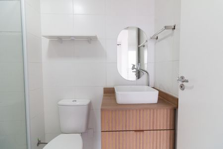Banheiro de apartamento à venda com 1 quarto, 37m² em Ferreira, São Paulo