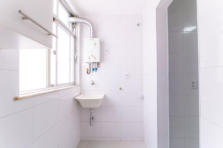 Apartamento para alugar com 70m², 2 quartos e 1 vaga Apartamento para alugar com 70m², 2 quartos e 1 vagaBanheiro de Serviço