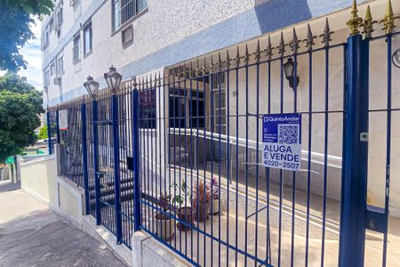 Apartamento para alugar com 70m², 2 quartos e 1 vaga Apartamento para alugar com 70m², 2 quartos e 1 vagaFachada