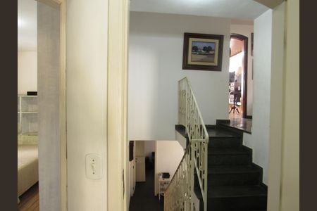 Casa para alugar com 500m², 3 quartos e 5 vagasCorredores