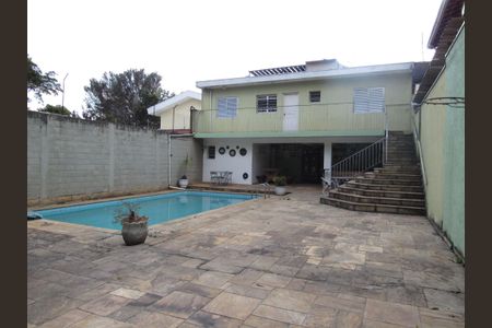 Casa para alugar com 500m², 3 quartos e 5 vagasÁrea externa