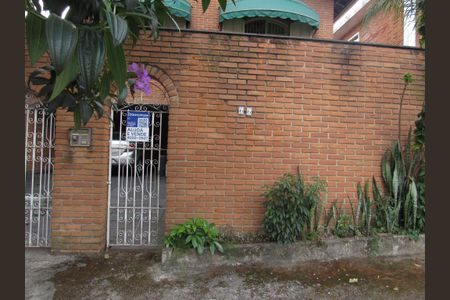 Casa para alugar com 500m², 3 quartos e 5 vagasFachada