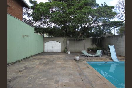 Casa para alugar com 500m², 3 quartos e 5 vagasÁrea externa