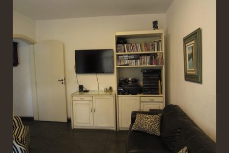 Casa para alugar com 500m², 3 quartos e 5 vagasSala de TV