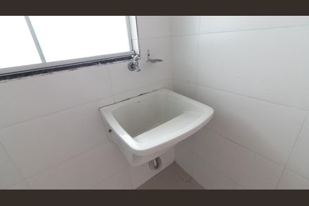 Apartamento para alugar com 42m², 2 quartos e sem vaga Apartamento para alugar com 42m², 2 quartos e sem vagaCozinha e Área de Serviço