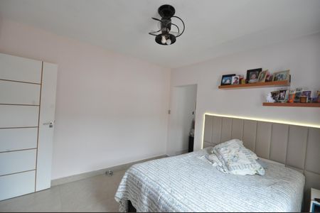 Casa à venda com 200m², 4 quartos e 2 vagasQuarto 2