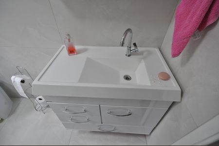 Casa à venda com 200m², 4 quartos e 2 vagasBanheiro 2