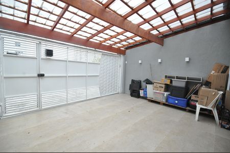 Casa à venda com 200m², 4 quartos e 2 vagasGaragem