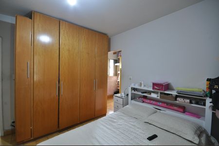Casa à venda com 200m², 4 quartos e 2 vagasQuarto 1