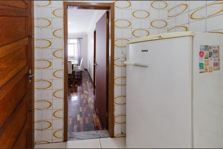 Cozinha de apartamento para alugar com 2 quartos, 61m² em Calafate, Belo Horizonte