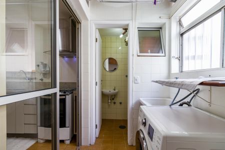Apartamento à venda com 81m², 3 quartos e 1 vagaÁrea de Serviço