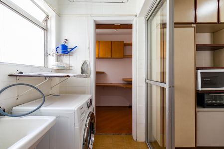 Apartamento à venda com 81m², 3 quartos e 1 vagaÁrea de Serviço