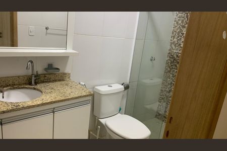 Banheiro de apartamento para alugar com 1 quarto, 40m² em Recreio dos Bandeirantes, Rio de Janeiro