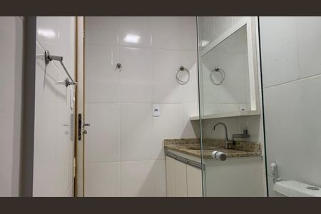 Banheiro de apartamento para alugar com 1 quarto, 40m² em Recreio dos Bandeirantes, Rio de Janeiro