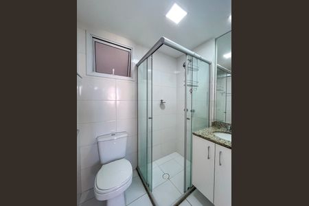 Apartamento à venda com 69m², 2 quartos e 1 vaga Apartamento à venda com 69m², 2 quartos e 1 vagaBanheiro Social