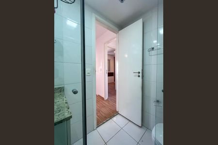 Apartamento à venda com 69m², 2 quartos e 1 vaga Apartamento à venda com 69m², 2 quartos e 1 vagaBanheiro Social