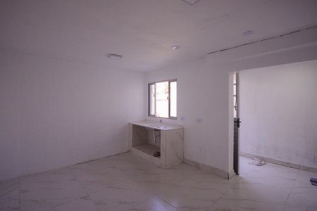 Casa à venda com 50m², 2 quartos e 1 vagaSala/Cozinha 