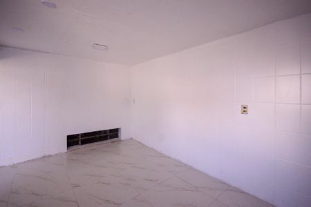 Casa à venda com 50m², 2 quartos e 1 vagaSala/Cozinha 