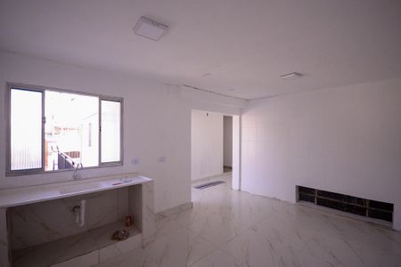 Casa à venda com 50m², 2 quartos e 1 vagaSala/Cozinha 