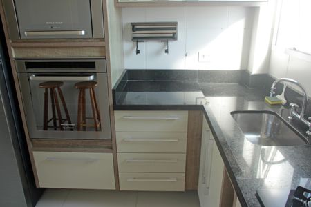 Apartamento para alugar com 69m², 2 quartos e 1 vagaCozinha e Área de Serviço