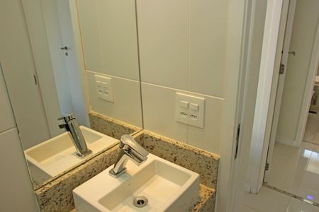 Apartamento para alugar com 69m², 2 quartos e 1 vagaBanheiro social