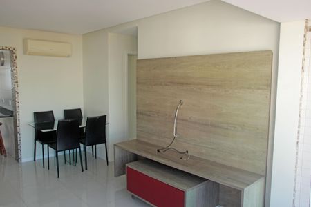 Sala de apartamento para alugar com 2 quartos, 69m² em Gonzaga, Santos