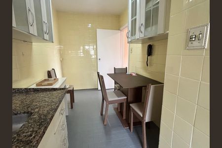 Apartamento para alugar com 79m², 2 quartos e 1 vagaCozinha