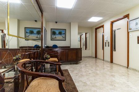 Apartamento à venda com 72m², 2 quartos e 1 vagaPortaria