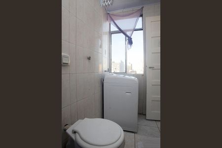 Banheiro de apartamento para alugar com 1 quarto, 34m² em Centro Histórico, Porto Alegre