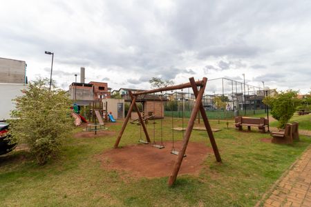 Apartamento para alugar com 56m², 2 quartos e 1 vaga Apartamento para alugar com 56m², 2 quartos e 1 vagaÁrea comum - Playground