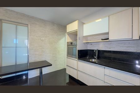 Apartamento para alugar com 97m², 3 quartos e 2 vagasCozinha e Área de Serviço