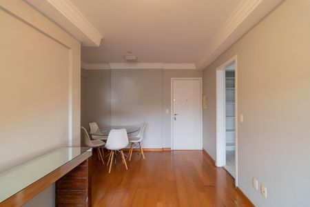 Apartamento à venda com 66m², 2 quartos e 1 vagaSala
