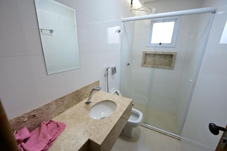 Casa à venda com 170m², 3 quartos e 4 vagas