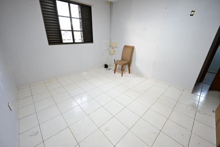 Casa à venda com 170m², 3 quartos e 4 vagas