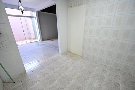 Casa à venda com 170m², 3 quartos e 4 vagas