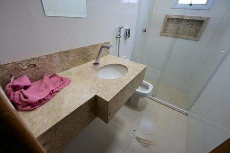 Casa à venda com 170m², 3 quartos e 4 vagas