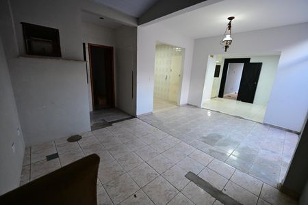 Casa à venda com 170m², 3 quartos e 4 vagas